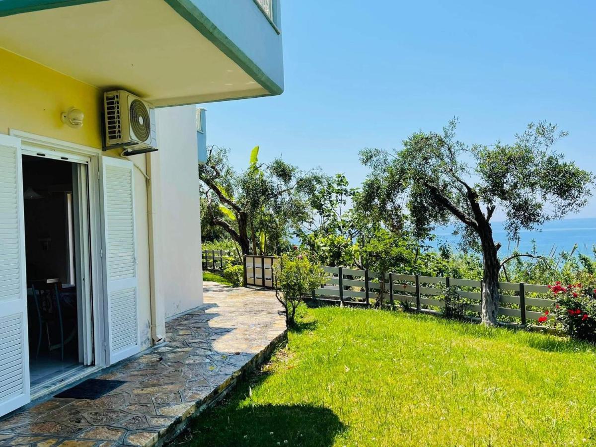 לייה Triantis Apartments מראה חיצוני תמונה