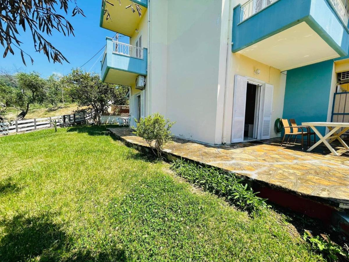 לייה Triantis Apartments מראה חיצוני תמונה