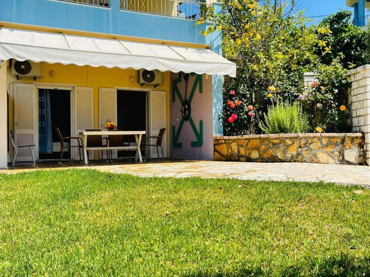 לייה Triantis Apartments מראה חיצוני תמונה