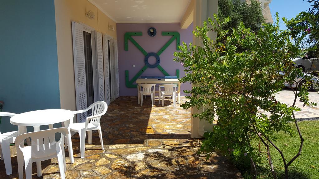לייה Triantis Apartments מראה חיצוני תמונה